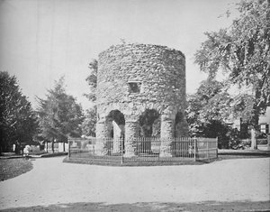 The Old Norse, Tower, Newport, R.I., c1897. av Unbekannt