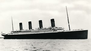 RMS Titanic forlater Southampton, 10. april 1912. av Unbekannt