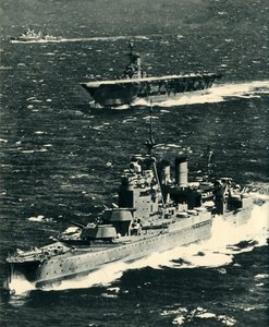 The Renown, the Ark Royal, and the Sheffield, c1939-1941, 1942. av Unbekannt
