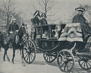 Kongeparet vender tilbake fra klosteret, 1923, 1937. av Unbekannt