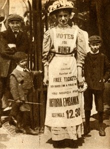 The Suffragette Housemaid 1908, 1933. av Unbekannt