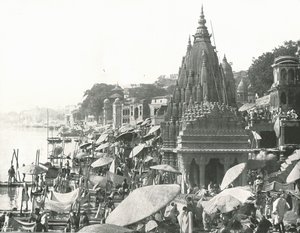 Vishnu-dammen og Ghat, Benares, India, 1895. av Unbekannt