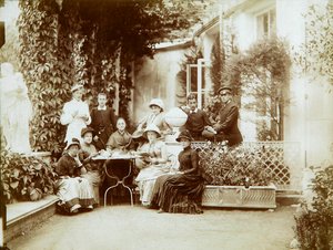 Familien til hertug Fjodor Uvarov på landet deres, Porechye, Russland, 1880-tallet av Unbekannt