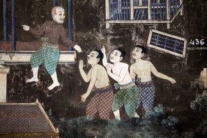 Det indre av sølvpagodens sammensatte vegger er dekket med veggmalerier som viser historier fra Reamker, dvs. Khmer-versjonen av det klassiske indiske eposet, Ramayana. Noen deler av veggmaleriene er forringet og værskadet. Veggmaleriene var s av Unbekannt