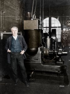 Thomas Alva Edison, amerikansk oppfinner, med sin første dynamo for å produsere elektrisk lys, 1880-tallet av Unbekannt