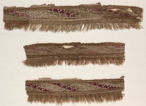 Tre grensefragmenter, ca. 1100-1400. av Unbekannt