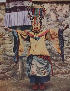 Tibetansk lama kledde seg for djeveldansen, c1935 av Unbekannt
