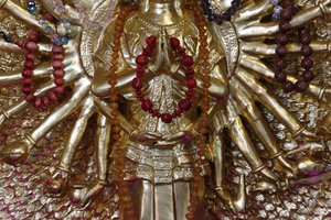 Tu An buddhisttempel. Quan Am bodhisattva av medfølelse eller barmhjertighetsgudinnen, Saint-Pierre-en-Faucigny, Frankrike av Unbekannt