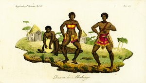 To Mahungo-kvinner danser semba til musikk fra en tromme skåret ut fra en tømmerstokk i Angola av Unbekannt