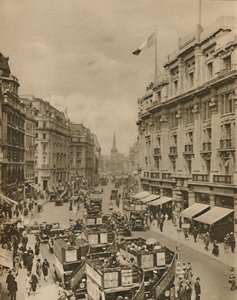 Øvre del av Regent Street, The Paradise of Londons Shoppers, c1935. av Unbekannt