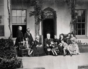 Victor Hugo , fransk romanforfatter, i eksil i Guernsey, 1866 av Unbekannt