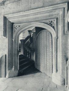 Waynfletes North Door, med trappen fra det syttende århundre til Upper School og Antechapel, 1926 av Unbekannt