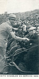 Med funksjonshemmede tidligere tjenestemenn, 1922 1937 av Unbekannt