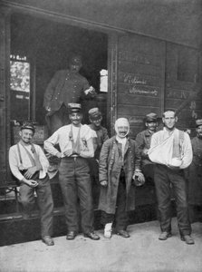 Sårede franske soldater på vei til sykehus med tog Frankrike, 1914 av Unbekannt