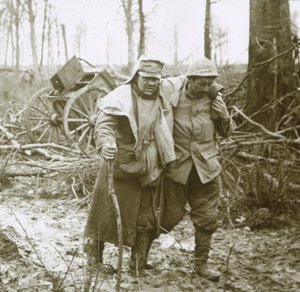 Såret soldat, Verdun, Nord-Frankrike, 1916 av Unbekannt