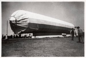 Zeppelin LZ 5 i Goeppingen, Tyskland, 1909 1933 av Unbekannt