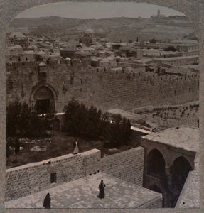 Sion-porten. Oljeberget og Scopusfjellet i det fjerne, ca 1900 av Unbekannt