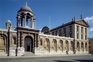 Eksteriør av den fremre firkanten på The Queens College, Oxford, bygget 1709-34 av Unbekannt Unbekannt