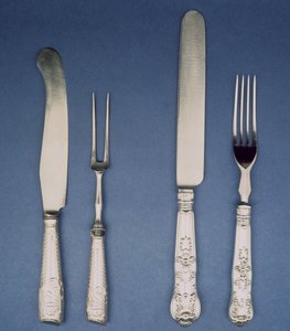 Sølv kniv og gaffel, Sheffield, ca. 1780 og senere versjon 1835, av Atkin og Oxley av Unbekannt Unbekannt
