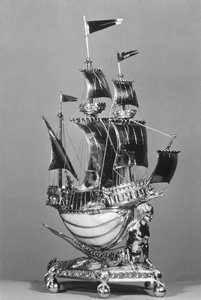 Burghley Nef, nautilus-skallet montert i sølv og pakkeforgylt av Pierre le Flamand, 1482-83