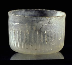 Kopper med hjulskåret dekor, fra Syria eller Egypt, islamsk periode, ca. 900 e.Kr. (glass) av Unbekannt