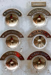 Dørklokkeknapppanel, Venezia, Italia (bilde) av Unbekannt