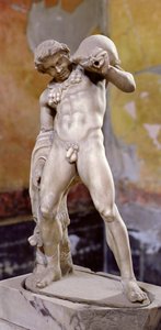 Beruset figur, romersk (marmor) av Unbekannt