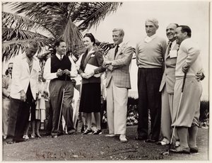 Edward, hertug av Windsor (1894-1972) og Wallis, hertuginne av Windsor (1896-1986) på en golfturnering i Nassau av Unbekannt