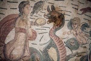 Hall of Arion. Marine scene. Marine skapninger. Nereides og tritoner. 3. - 4. århundre. Roman Villa of the Casale, Sicilia. UNESCO nettsted. av William M. Timlin