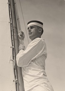 Midshipman som heiser hovedseilet, U.S. Naval Academy, Annapolis, Maryland. 1942 (bilde) av Unbekannt