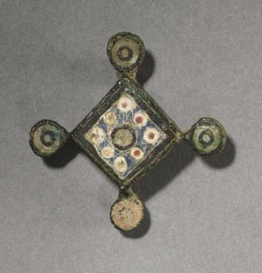 Dekorasjonsbrosje, ca.100-300 av Unbekannt