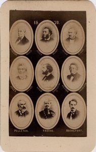 Paris Commune (1871): portrett av franske politikere fra sosialistpartiet: fra venstre til høyre og fra topp til bunn: Etienne Arago, Jules Ferry, Jules Simon, Jules Favre, Leon Gambetta, hector Cremieux, Pelletan, Trochu og Rochefort. Skriv ut på papp av Unbekannt