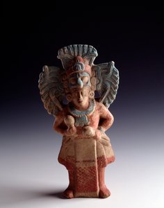 Precolombiansk kunst, Maya-sivilisasjon, sen klassisk periode: statuett av antropomorf leire som representerer en stående figur, har funksjonen som musikkinstrument. fra Nebaj, Quiche, Guatemala. Dim. 21x11 cm Guatemala, Museo Nazionale di Archeologia e av Unbekannt