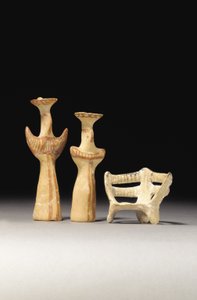 Psi-type kvinnelig idol, Tau-type kvinnelig idol, og modell av en trone, 1400-1200 f.Kr. av Unbekannt
