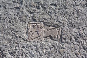 Saint Mauro-kuppel, kirke, lavrelieff, Maniago, Friuli, Italia av Unbekannt