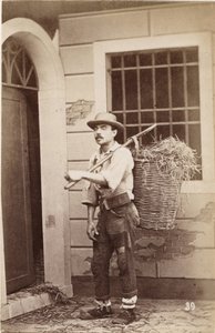 Små metiers: portrett av en selger av halm, kurven lastes på baksiden. 1800-tallet Trykk på papp Dim. 6x9,3 cm av Unbekannt