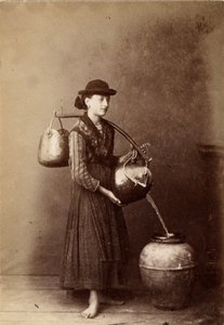Små metier: portrett av en vannbærer. 1800-tallet Trykk på papp Dim. 6x8,7 cm av Unbekannt