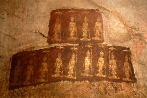 Theravada-buddhismen; gamle veggmaleri; stående Buddha Shakyamuni; Mudra; Varada; gest for å gi ønsker; Tham Pa-hulen; ved Nong Thang; Xieng Khouang-provinsen; Laos; Sørøst-Asia; Asia av Unbekannter Künstler