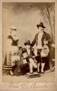 Bocchi Trio, Lombardia, ca. 1880 (s/hvitt-bilde) av Unbekannter Künstler