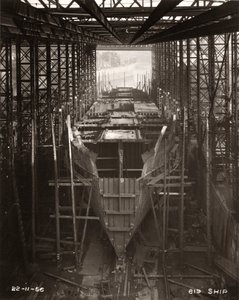 Arbeidet starter med byggingen av hoveddekket til ‘Northbank’ ved verftet til William Doxford & Sons, Sunderland, 22. november 1956 (s/hvitt-bilde) av Unbekannter Künstler
