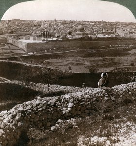Jerusalem, sett fra sørøst, viser stedet for tempelet, Palestina, 1900-tallet. av Underwood and Underwood