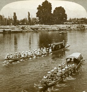 Lady Curzxon reiser på statslekteren til Maharaja, Kashmir, India, ca 1900-tallet. av Underwood and Underwood