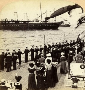 Royal Yacht passerte slagskipet HMS Nile, Coronation Review, Spithead, Hampshire, 1902. av Underwood and Underwood