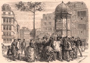 Boulevard Pigalle i Paris: Parisisk folkemengde rundt en Morris-spalte under salget av avisene av Unknown
