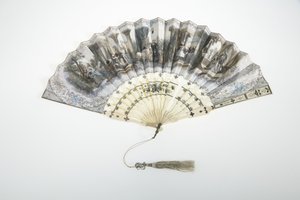 Vifte, ca. 1850, malt papir, ben, sølv og dusk med silke- og metalltråd, ukjent produsent av Unknown artist
