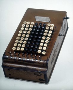 Filtkalkulator: Comptometeret av Unknown artist