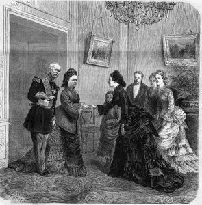 Håndholdt mellom Elisabeth de Mac Mahon (1834-1900) og den østerrikske imponen Elisabeth de Wittelsbach (1837-1898) (Sissi) under besøket av den franske republikkens president Patrice de Mac-Mahon (1808-1893) i Østerrike. 1875. Gravering i «Universet av Unknown artist