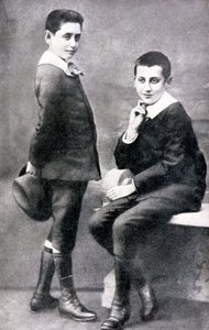 Portrett av Robert og Marcel Proust, n.d. v. 1885. av Unknown artist