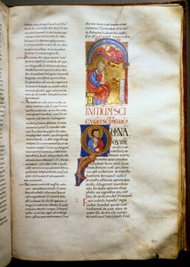 St. Lukas-evangeliet representerer med oksen Page en opplyst bibel (Ms.721-Foglio 223r.) fra begynnelsen av det 12. århundre. Dim. 52,5x36 cm Roma, Biblioteca Casanatense av Unknown artist