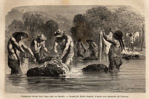 Reisende som vasker skittentøyet sitt i elven, sammen med bolivianske peoner, i nærheten av Maniri (Nedre Peru). Engravure pour illustrrer le voyage dans les vallees de Quinquinas, av Paul Marcoy, i 1849-1861, publisert i "" Le tour du monde" av Unknown artist